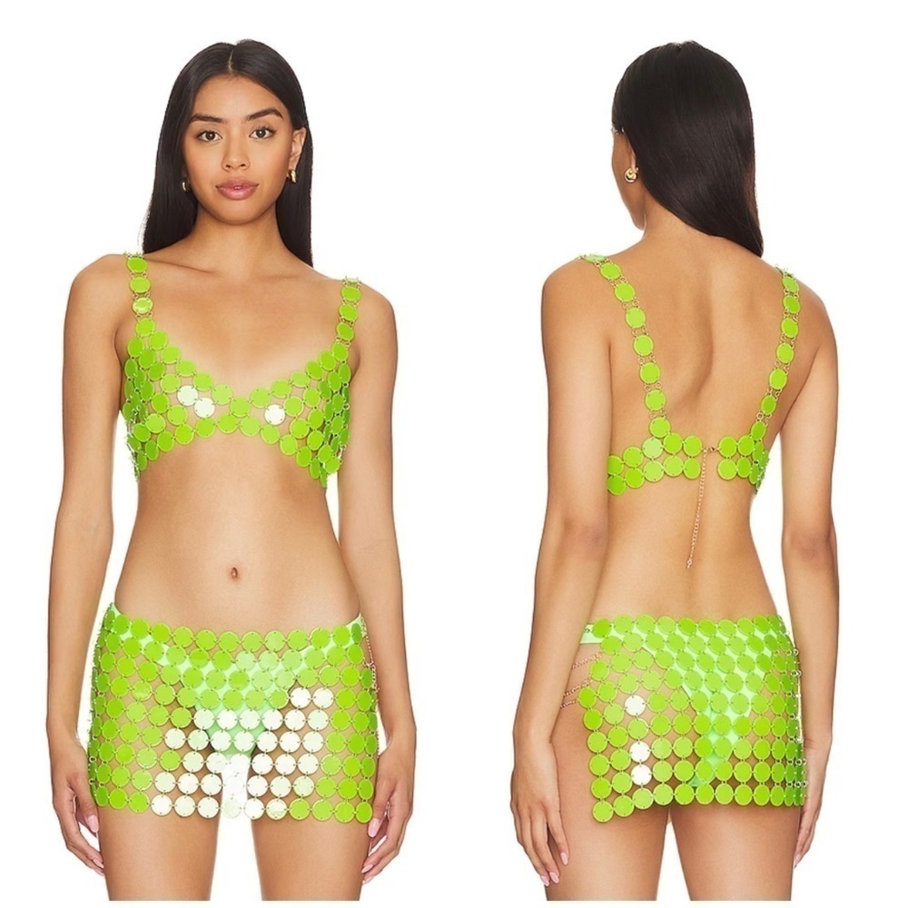 H:ours Diana Skirt Set in Neon Green